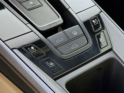 Certified 2022 Porsche 911 Carrera 4S image 20