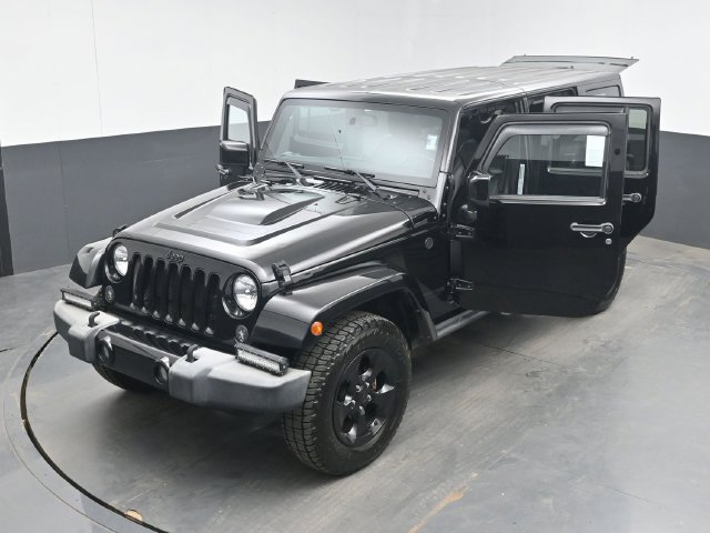 Used 2015 Jeep Wrangler Unlimited Sahara AWD/4WD image 49