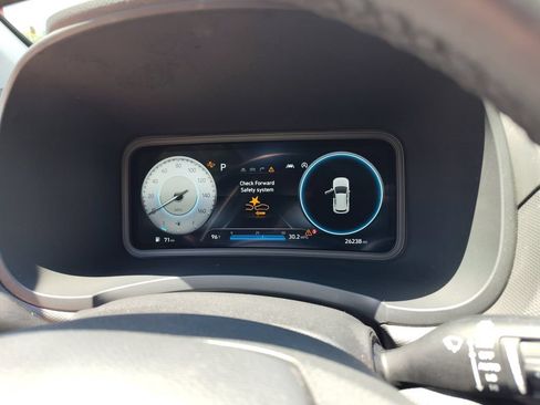 Used 2023 Hyundai Kona Limited FWD image 24