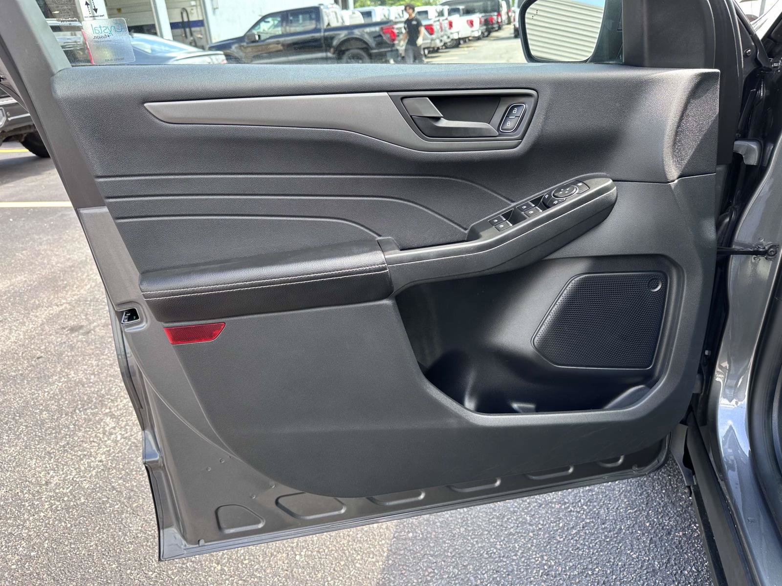 Used 2023 Ford Escape Active AWD/4WD image 9