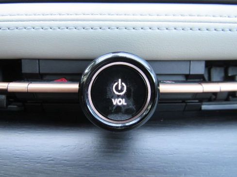 Used 2024 Nissan Ariya FWD image 40