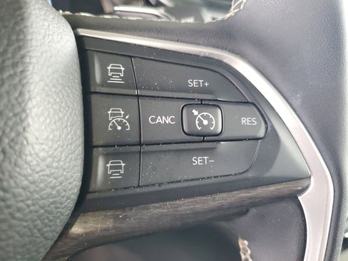 Used 2024 Jeep Grand Cherokee Limited 4xe AWD/4WD image 24