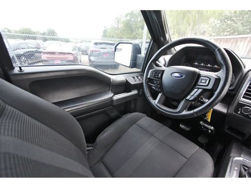 Used 2015 Ford F150 XLT w/ Equipment Group 302A Luxury AWD/4WD image 9