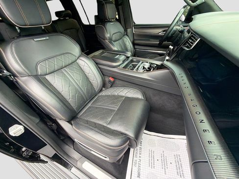Used 2023 Jeep Grand Wagoneer Series III w/ Rear Seat Video Group 1 AWD/4WD image 15