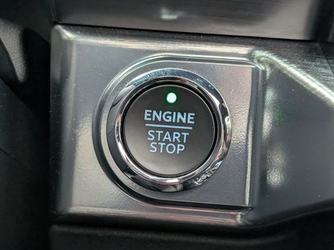 Used 2022 Ford F150 Lariat AWD/4WD image 35