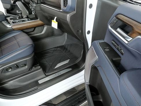 New 2026 Chevrolet Silverado 1500 High Country image 25