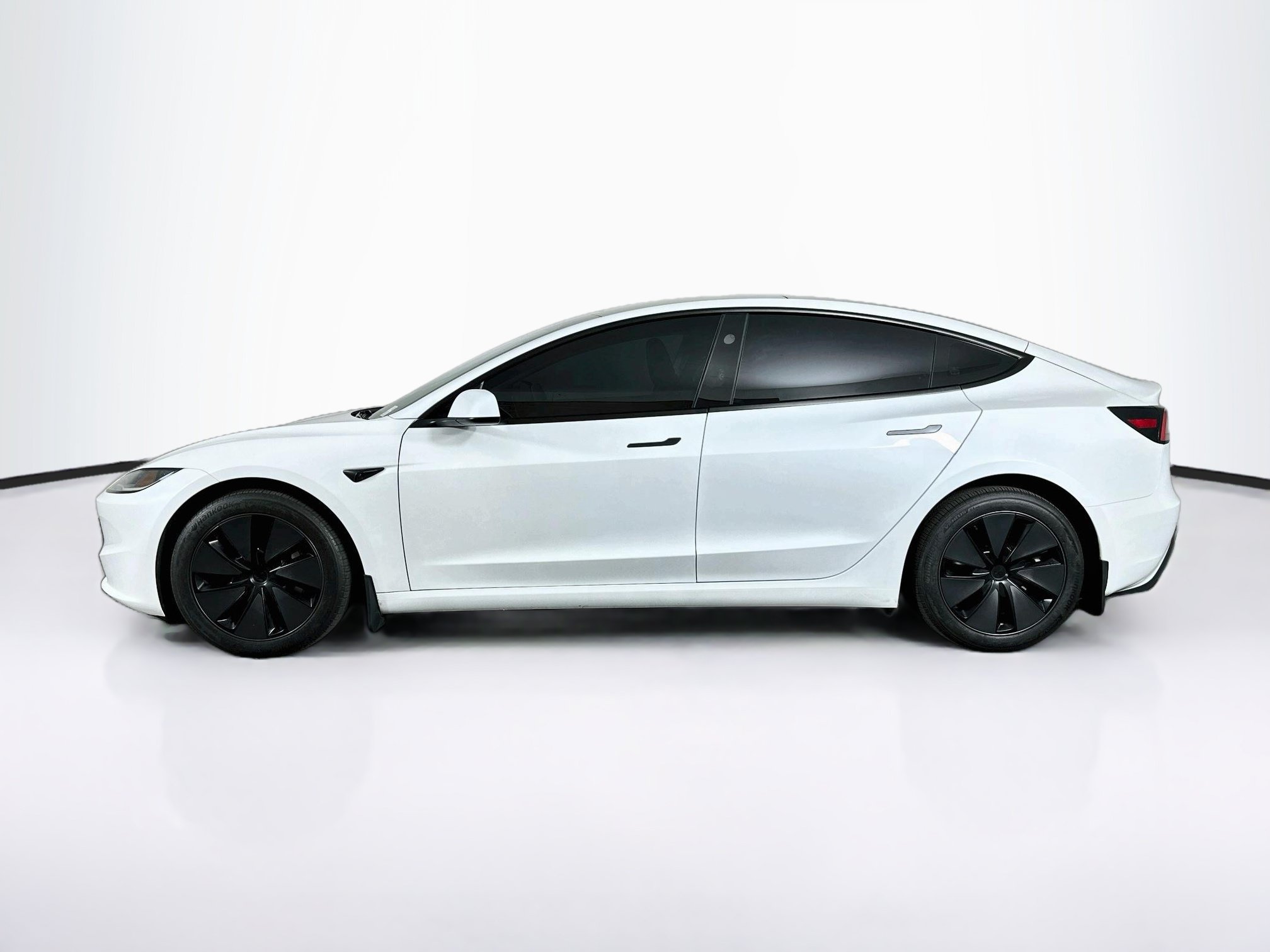 Used 2025 Tesla Model 3 Long Range AWD/4WD image 4