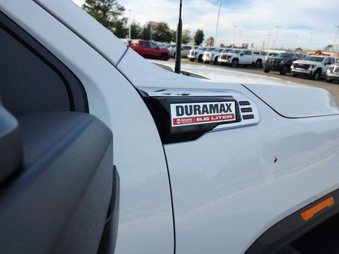 New 2026 GMC Sierra 3500 Pro image 7