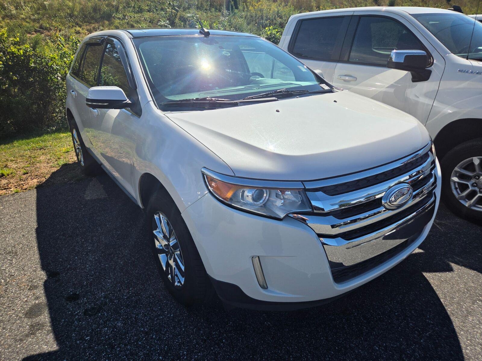 Used 2014 Ford Edge Limited w/ Equipment Group 302A FWD image 3