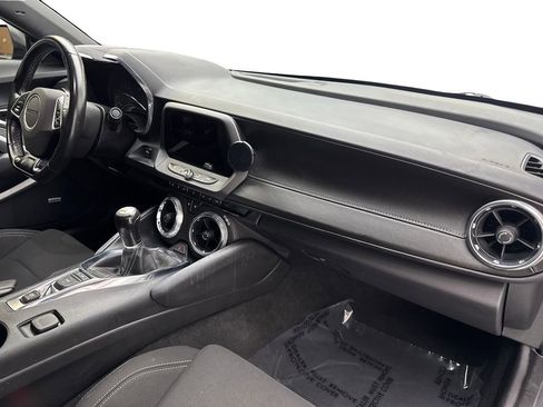 Used 2021 Chevrolet Camaro LT w/ Technology Package RWD image 45