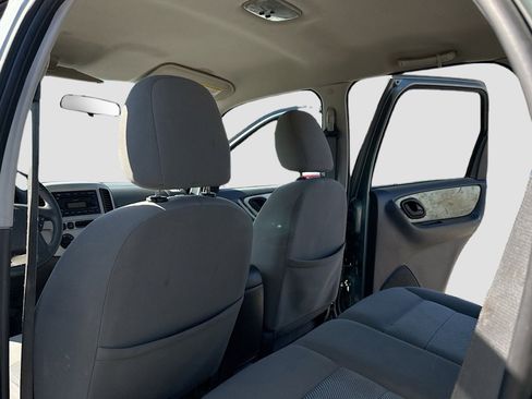 Used 2006 Ford Escape XLT image 6