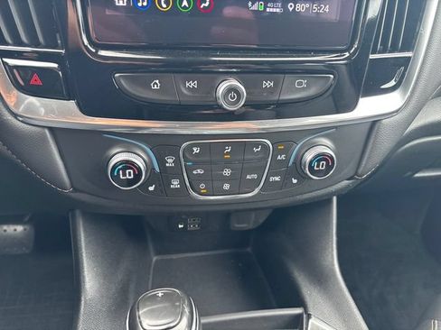 Used 2020 Chevrolet Traverse RS w/ LPO, Floor Liner Package FWD image 17