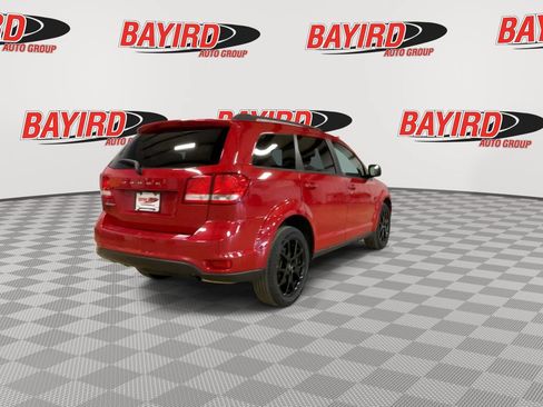 Used 2019 Dodge Journey SE FWD image 8
