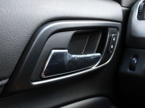Used 2019 Chevrolet Tahoe LT AWD/4WD image 6
