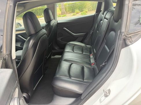 Used 2022 Tesla Model 3 Long Range AWD/4WD image 9
