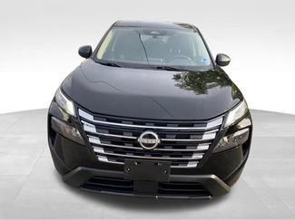 Used 2024 Nissan Rogue S FWD video 2