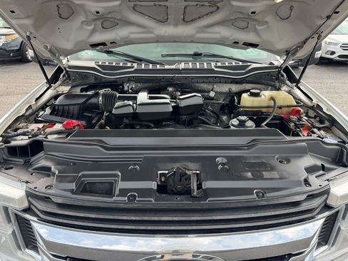 Used 2019 Ford F250 XLT w/ Camper Package AWD/4WD image 22