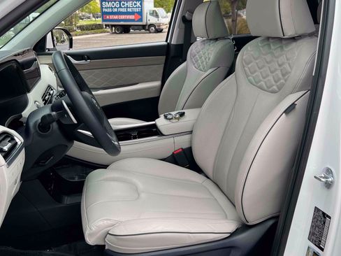 Used 2022 Hyundai Palisade Calligraphy w/ Cargo Package FWD image 6