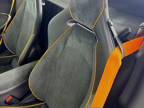 New 2026 McLaren Artura RWD image 18