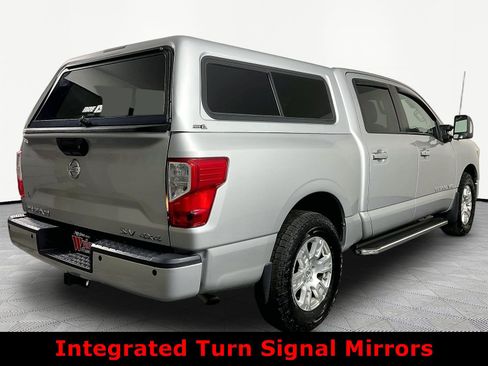Used 2018 Nissan Titan SV w/ SV Convenience Package AWD/4WD image 6