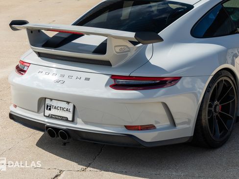 Used 2018 Porsche 911 GT3 RWD image 16
