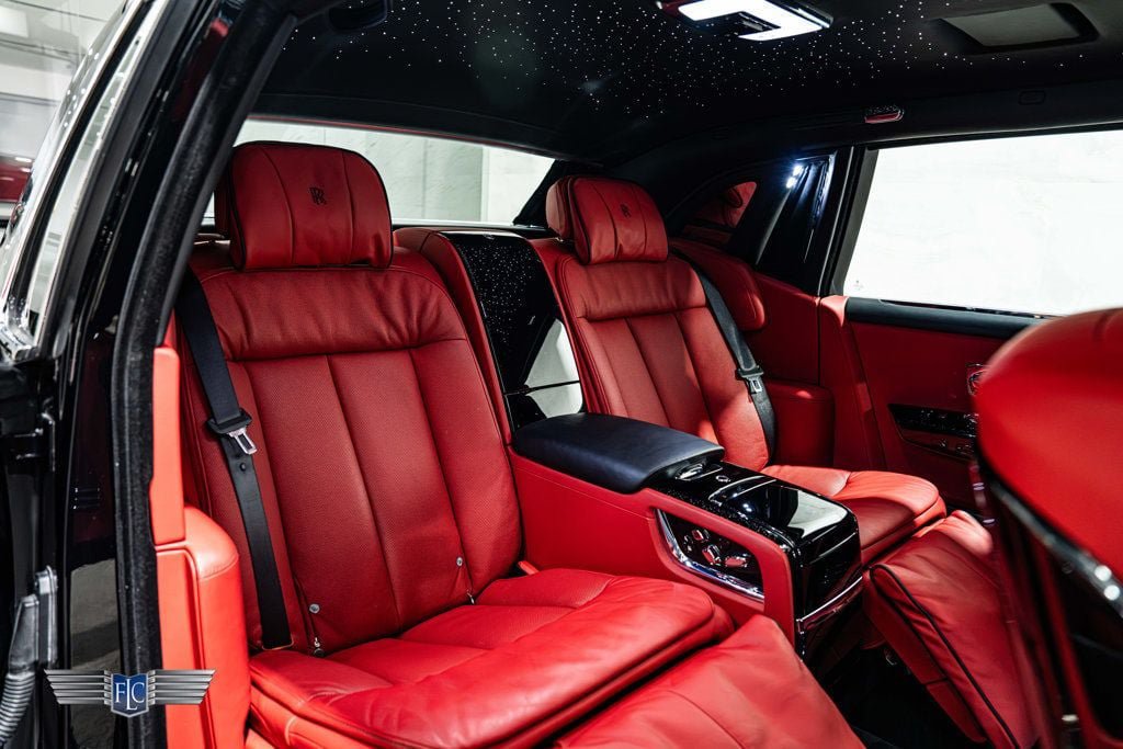 Used 2020 Rolls-Royce Phantom Extended Wheelbase RWD image 2