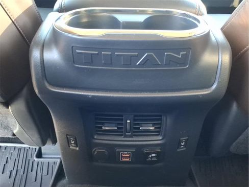 Used 2019 Nissan Titan Platinum Reserve image 21