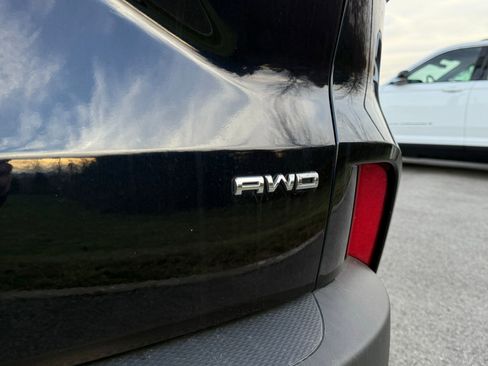 Used 2021 Ford Escape SE image 13