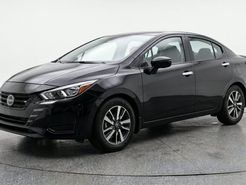 Used 2025 Nissan Versa SV FWD image 3