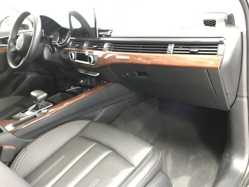 Used 2023 Audi A4 2.0T Premium w/ Convenience Package image 10