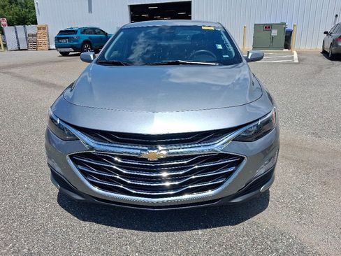 Used 2024 Chevrolet Malibu LT FWD image 2