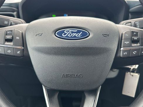 New 2026 Ford Maverick XL image 18