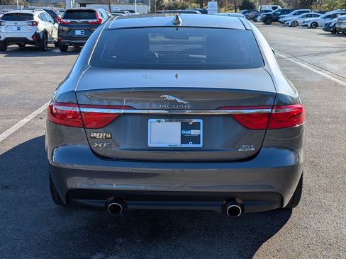 Used 2017 Jaguar XF Premium image 10