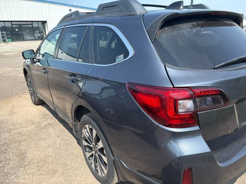 Used 2017 Subaru Outback 3.6R Limited AWD/4WD image 11