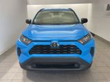 Used 2021 Toyota RAV4 LE image 3