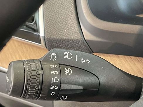 Used 2023 Volvo XC90 B6 Plus w/ Protection Package Premier image 29