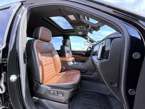 Used 2025 GMC Sierra 2500 Denali Ultimate image 15