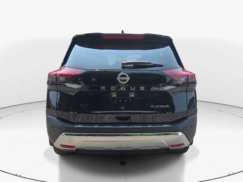 Used 2023 Nissan Rogue Platinum FWD image 7