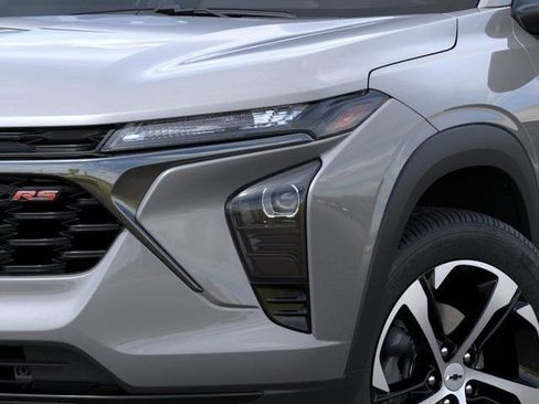 New 2026 Chevrolet Trax RS w/ Sunroof Package FWD image 10