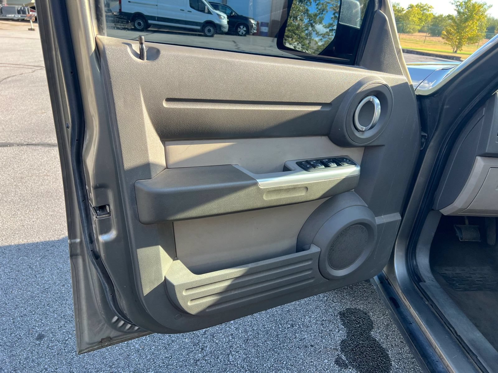 Used 2007 Dodge Nitro SLT RWD image 10