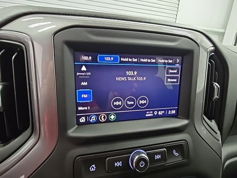 Used 2024 Chevrolet Silverado 2500 Custom w/ Custom Value Package image 14