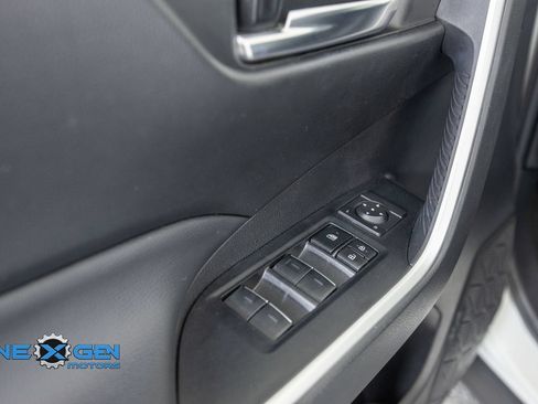 Used 2023 Toyota RAV4 AWD Hybrid image 12