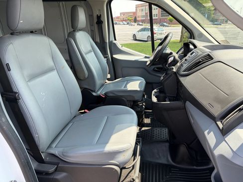 Used 2019 Ford Transit 150 148 Low Roof RWD image 19