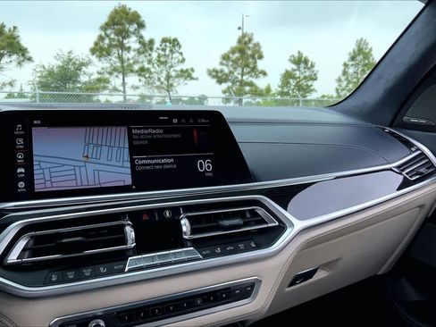 Used 2020 BMW X7 M50i AWD/4WD image 35
