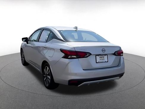 Used 2025 Nissan Versa SV FWD image 11