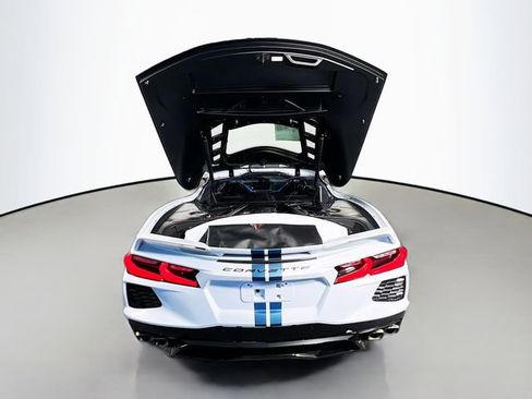 Used 2022 Chevrolet Corvette Stingray Premium Cpe w/ Z51 Performance Package RWD image 27