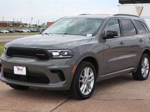 Used 2025 Dodge Durango GT AWD/4WD image 4