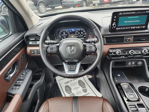 Used 2023 Honda Pilot Elite image 10