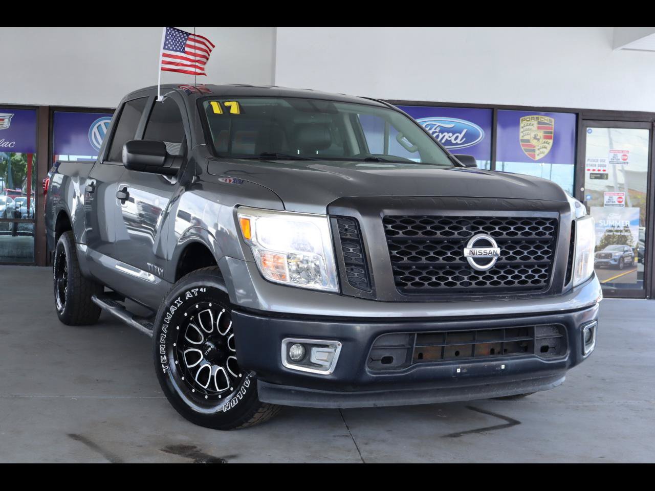 Used 2017 Nissan Titan S AWD/4WD image 1