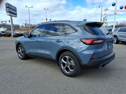 Used 2025 Ford Escape ST-Line w/ Equipment Group 301A image 3